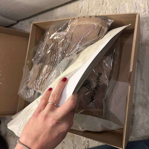 Dolce Vita Hug H2O Boots - Picture 6 of 6